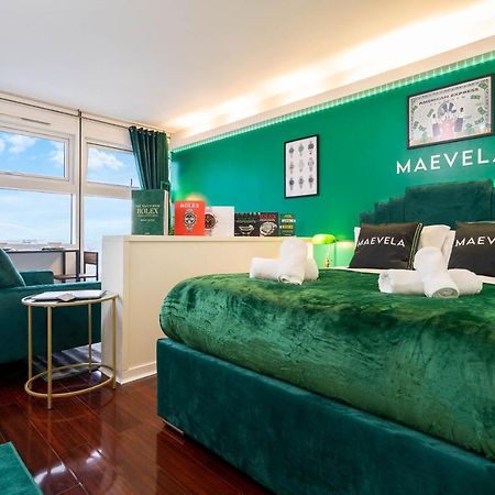 Maevela Apartments - Top Floor Rolex Themed Studio Apt Inside The Cube, Mailbox - Free Netflix & Wifi Birmingham Luaran gambar