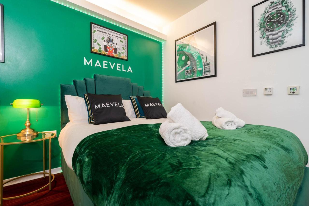 Maevela Apartments - Top Floor Rolex Themed Studio Apt Inside The Cube, Mailbox - Free Netflix & Wifi Birmingham Luaran gambar